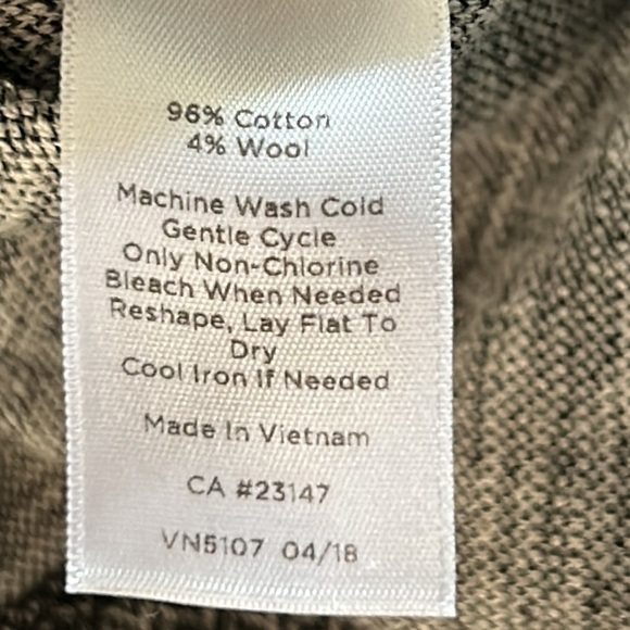 T by Talbots Cowl Neck Activewear Top Size Large - Picture 10 of 10